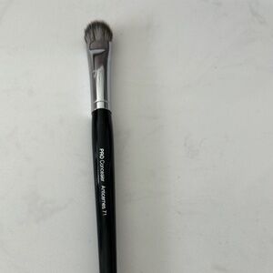 Sephora pro concealer brush #71